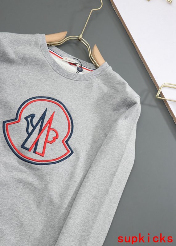 Moncler Luxury Cloth