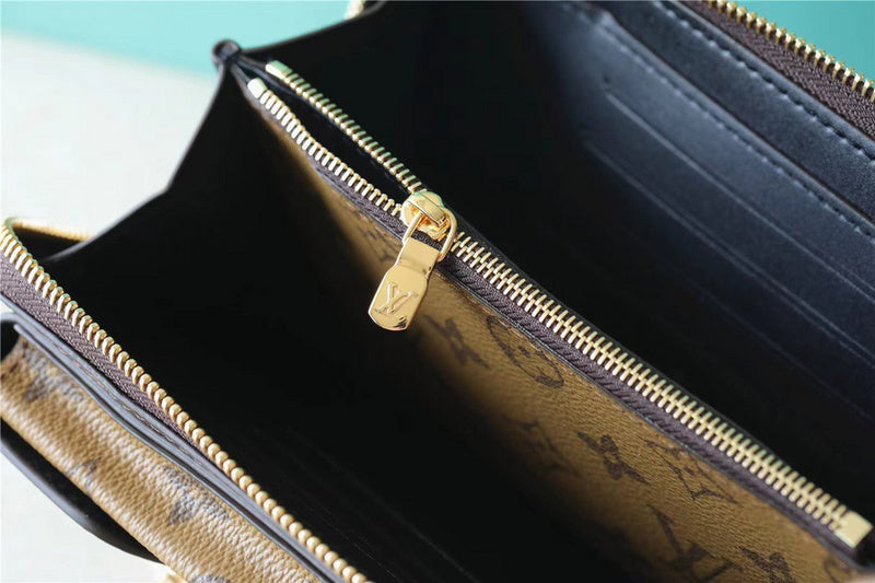 I W Fashion Lu-Vi bags - 8855