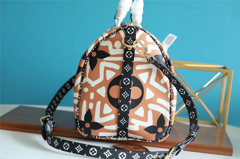 I W Fashion Lu-Vi bags - 8162