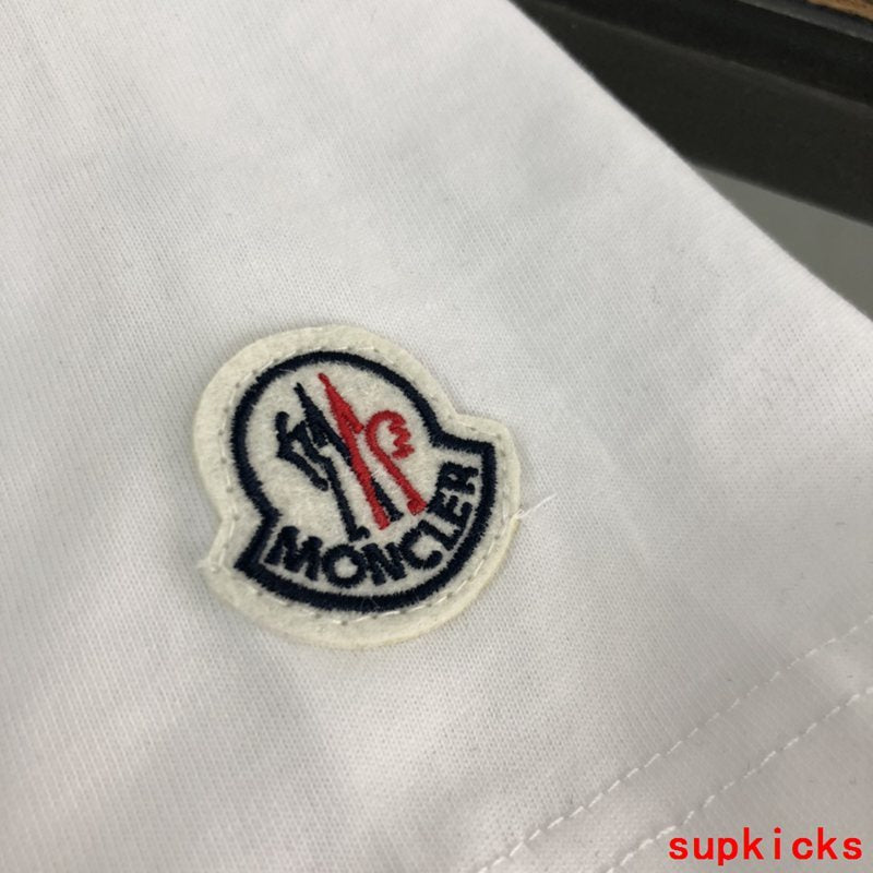 Moncler Luxury Cloth