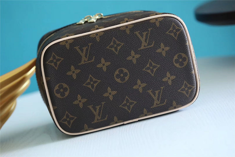 I W Fashion Lu-Vi bags - 8002