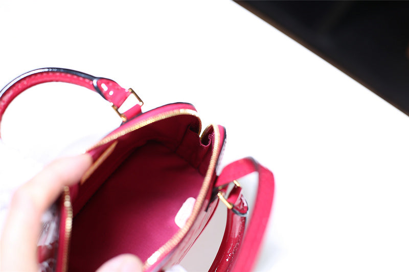 I W Fashion Lu-Vi bags - 8305