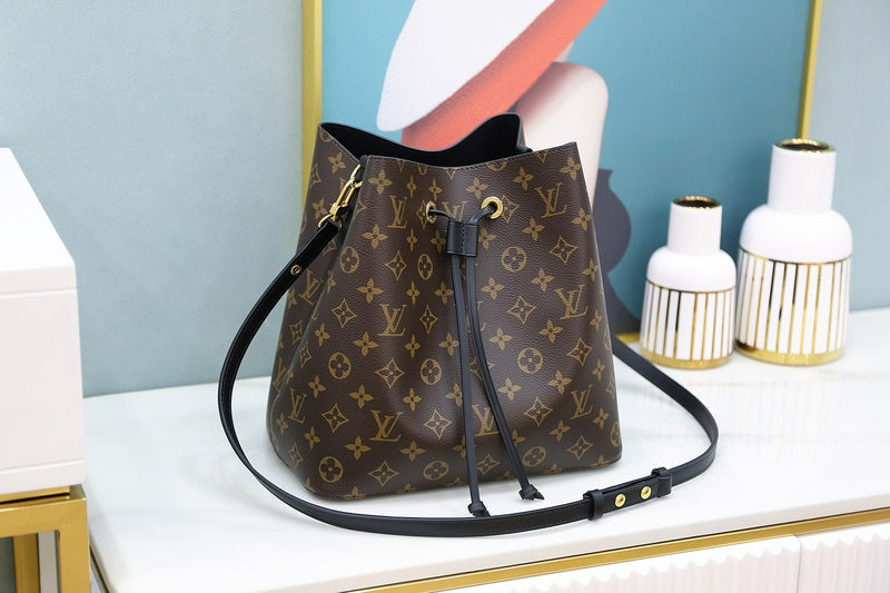 LOV2 Bags - Luxurious Bags  2689