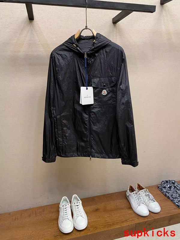 Moncler Luxury Cloth