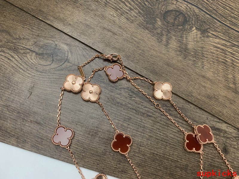 Van Cleef & Arples Jewelry