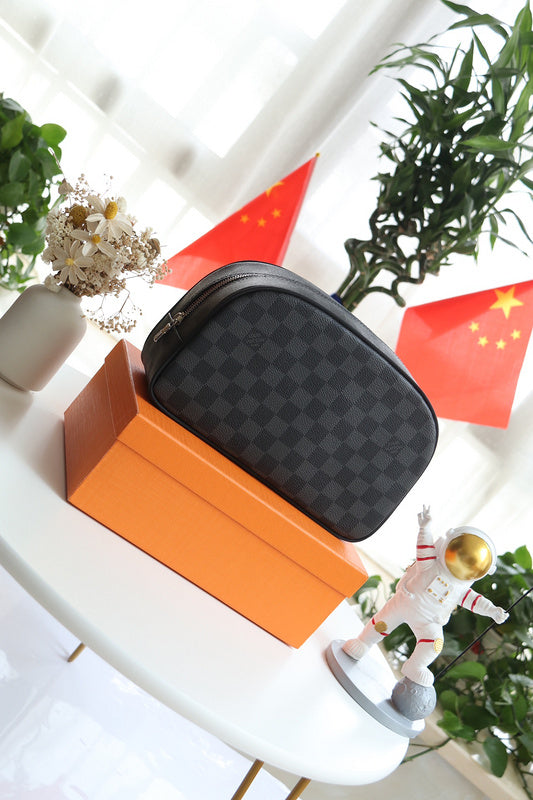 I W Fashion Lu-Vi bags - 17645