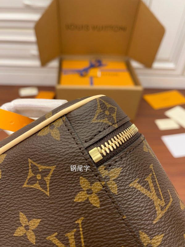 I W Fashion Lu-Vi bags - 17228