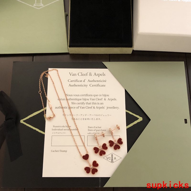 Van Cleef & Arples Jewelry