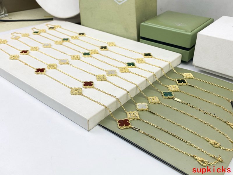 Van Cleef & Arples Jewelry