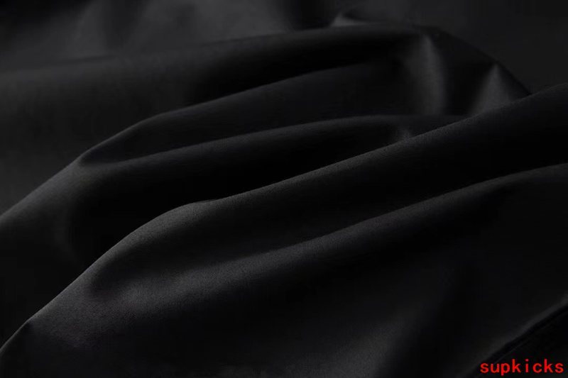 Moncler Luxury Cloth