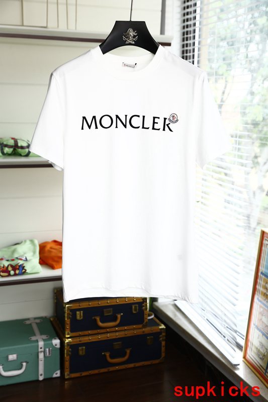 Moncler Luxury Cloth
