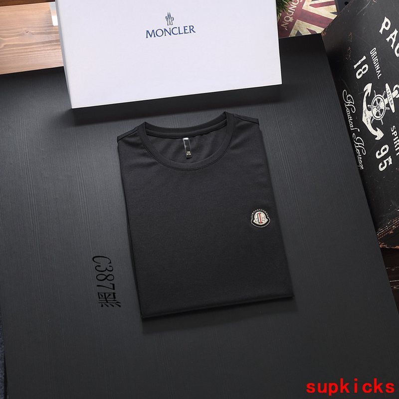 Moncler Luxury Cloth
