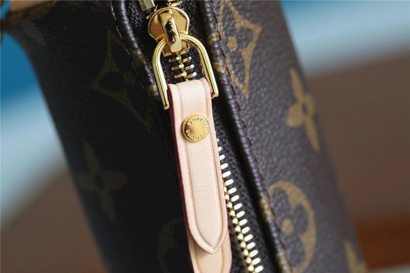 I W Fashion Lu-Vi bags - 8895