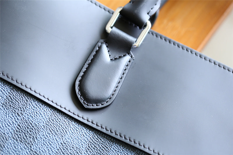 I W Fashion Lu-Vi bags - 9884