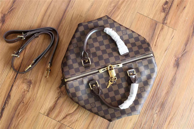 I W Fashion Lu-Vi bags - 8150