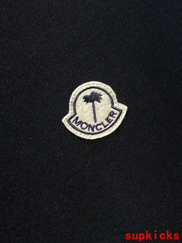 Moncler Luxury Cloth