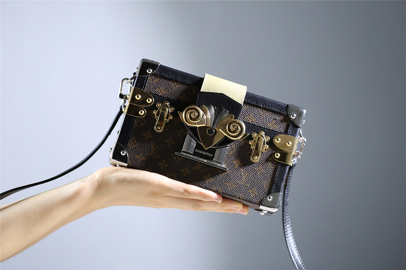 I W Fashion Lu-Vi bags - 8226