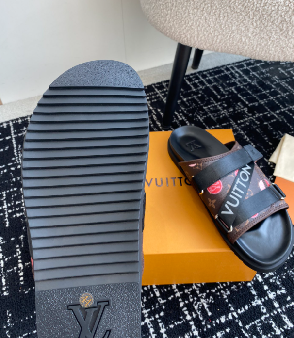 Chloe’s Picks - LOV Men Shoes - 090