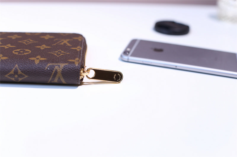 I W Fashion Lu-Vi bags - 10881