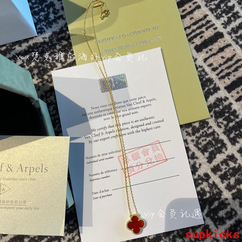 Van Cleef & Arples Jewelry