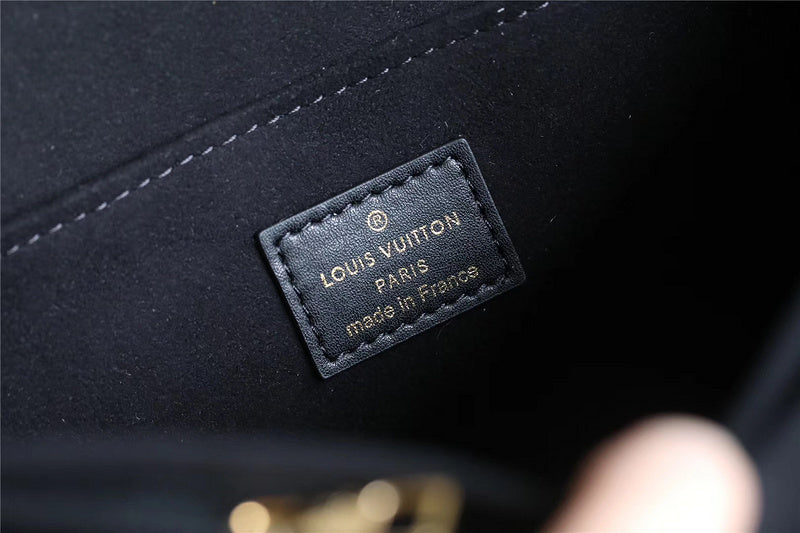 I W Fashion Lu-Vi bags - 8136