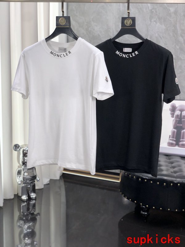 Moncler Luxury Cloth