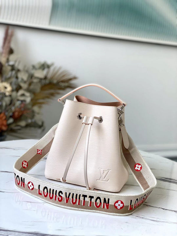 I W Fashion Lu-Vi bags - 17533