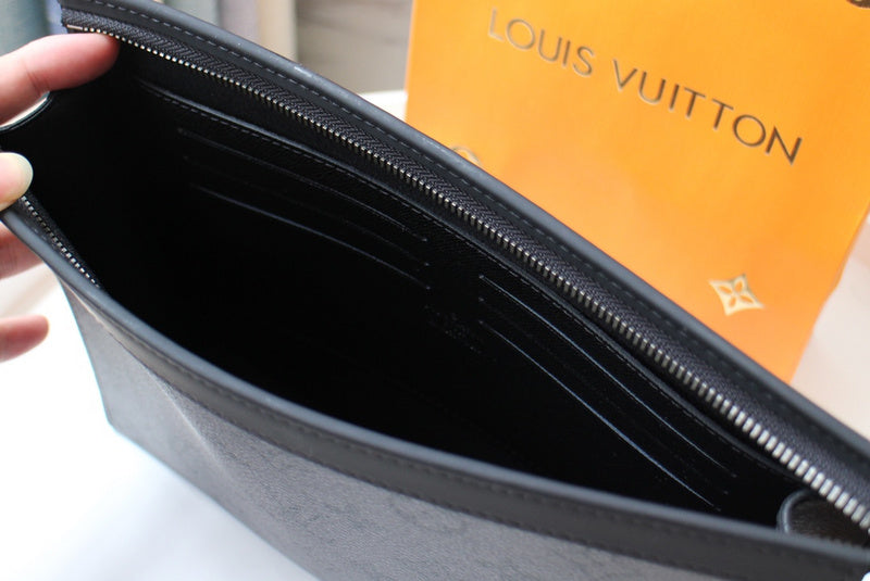 I W Fashion Lu-Vi bags - 17714