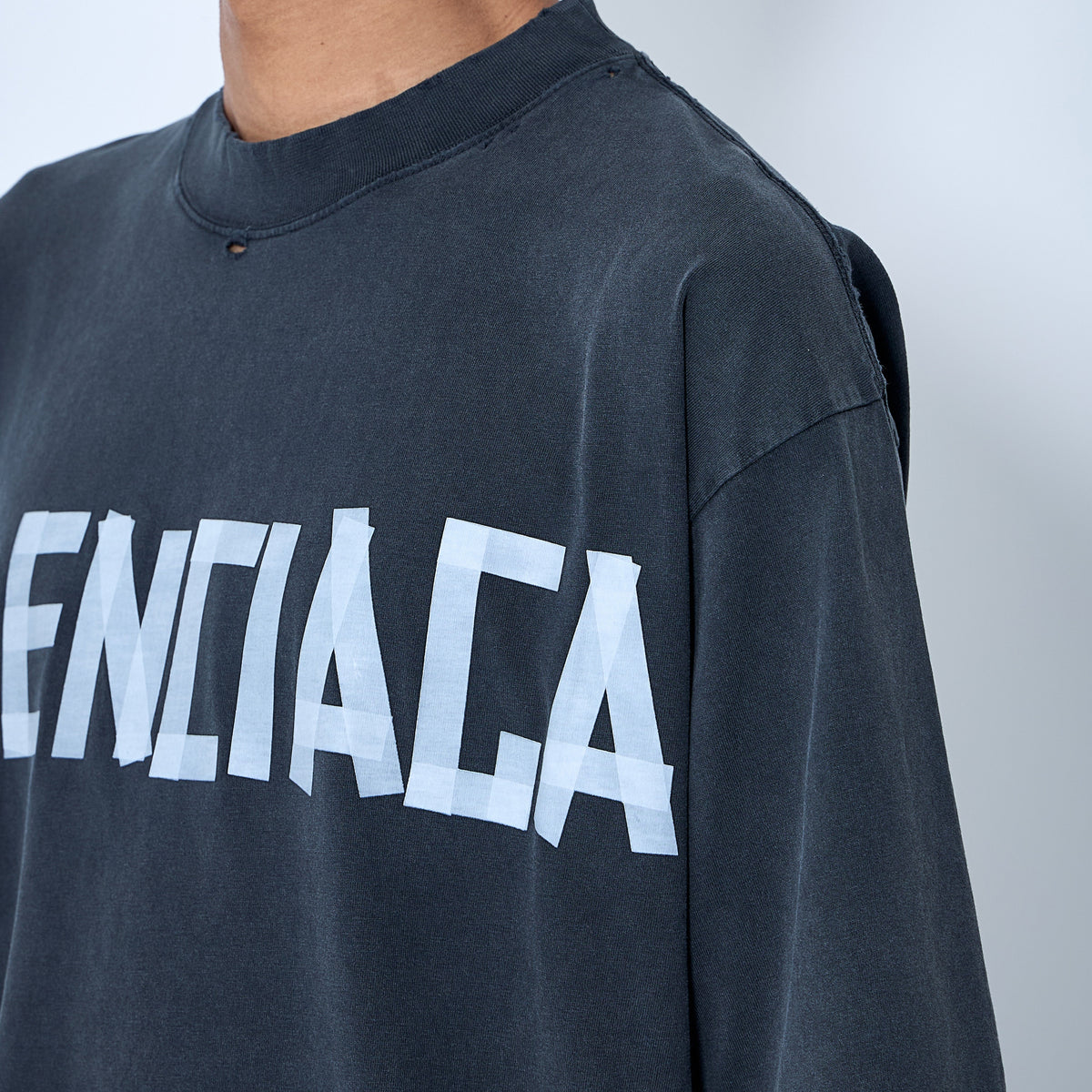Balenciaga Men Medium Fit T-Shirt