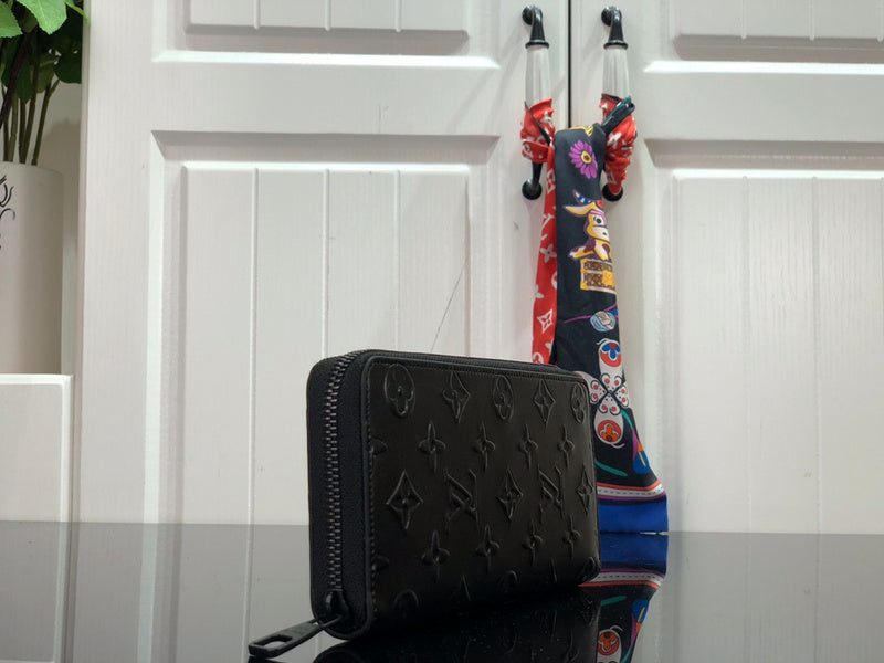 I W Fashion Lu-Vi bags - 17398