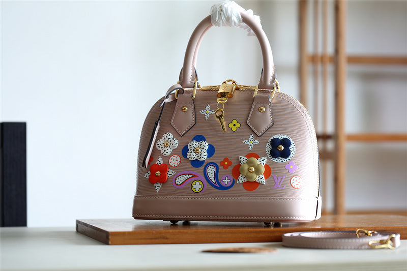 I W Fashion Lu-Vi bags - 8254