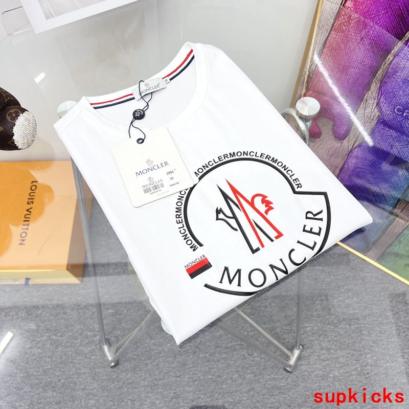 Moncler Luxury Cloth
