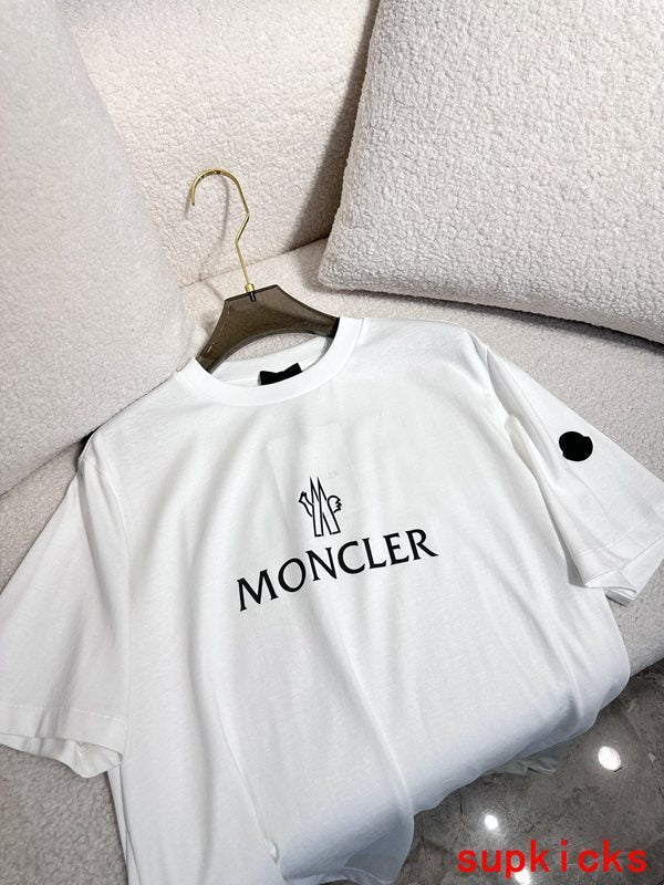 Moncler Luxury Cloth