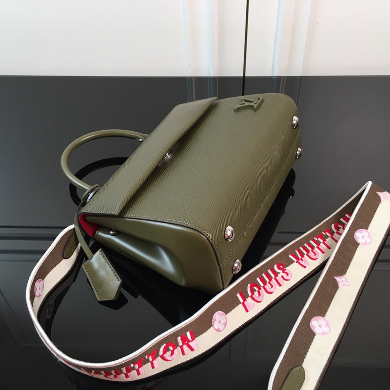 I W Fashion Lu-Vi bags - 17104