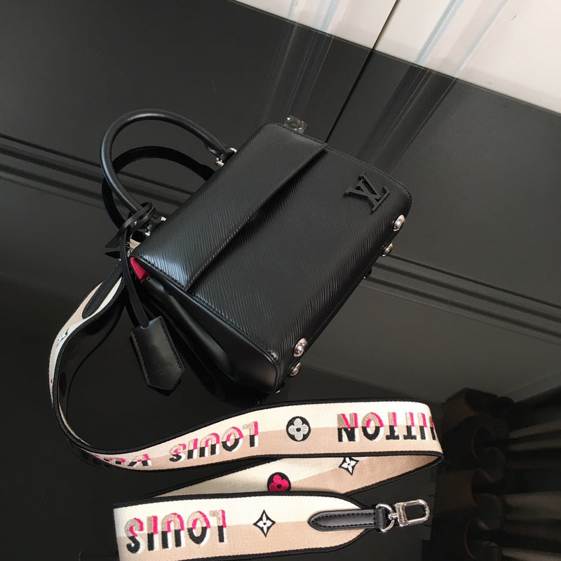 I W Fashion Lu-Vi bags - 17244