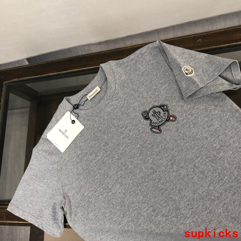 Moncler Luxury Cloth