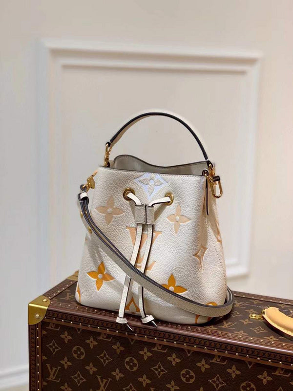I W Fashion Lu-Vi bags - 17540