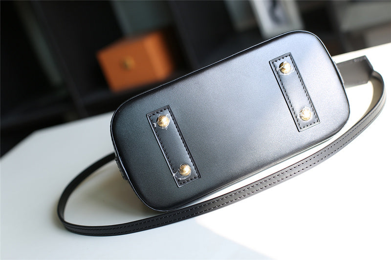 I W Fashion Lu-Vi bags - 8265