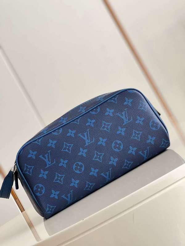 LOV2 Bags - Luxurious Bags  678
