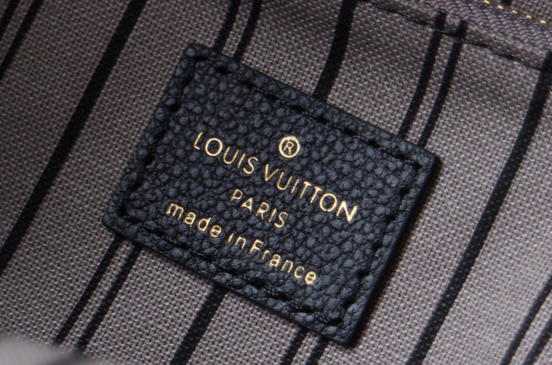 LOV2 Bags - Luxurious Bags  2828