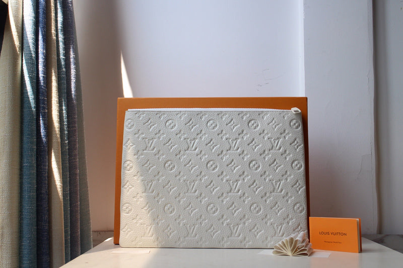 I W Fashion Lu-Vi bags - 9046