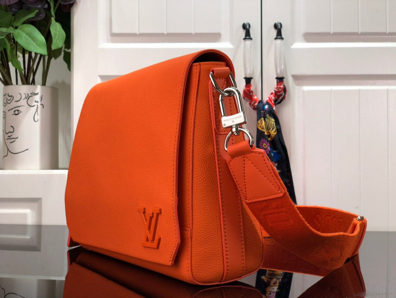 I W Fashion Lu-Vi Bags - 16959