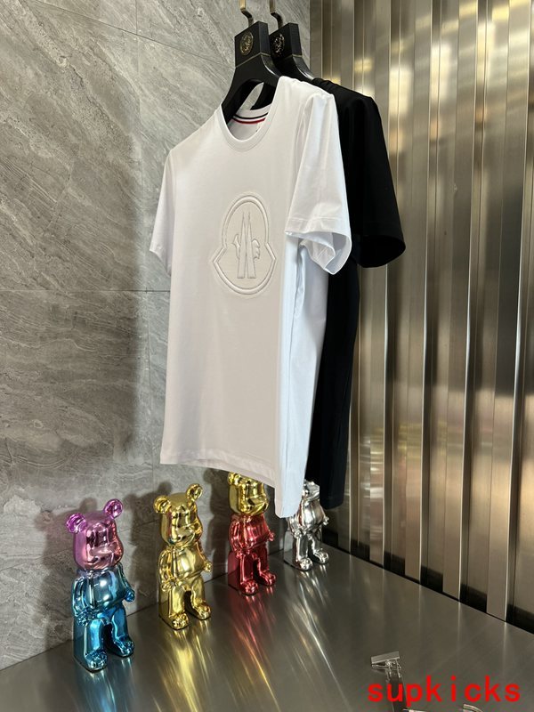 Moncler Luxury Cloth