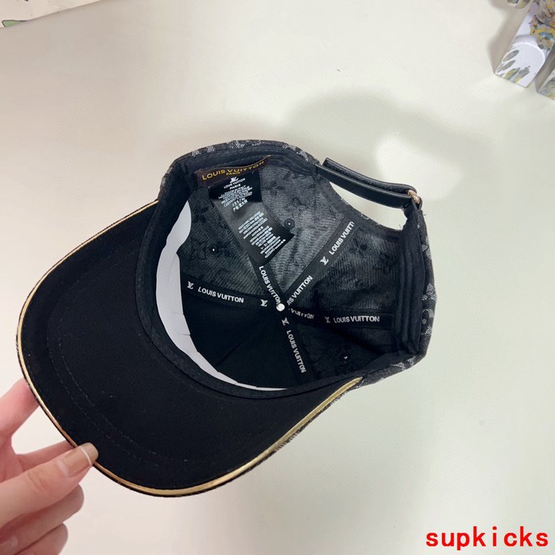 Louis Vuitton Luxury Cap