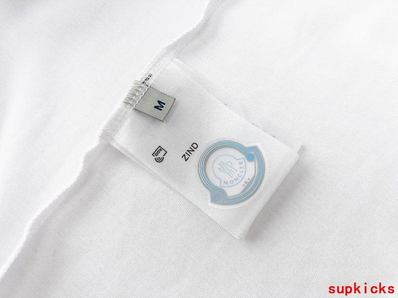 Moncler Luxury Cloth