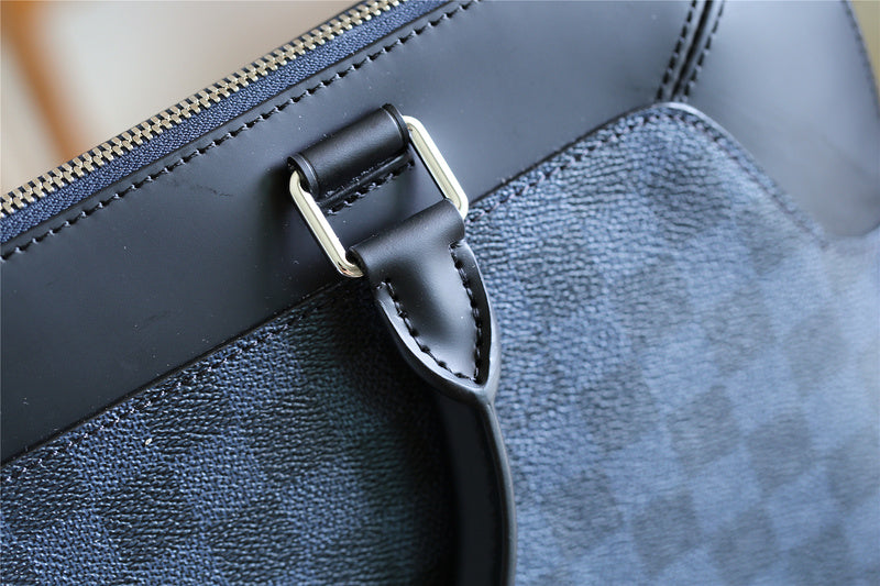I W Fashion Lu-Vi bags - 9880