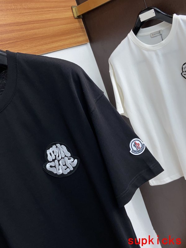 Moncler Luxury Cloth