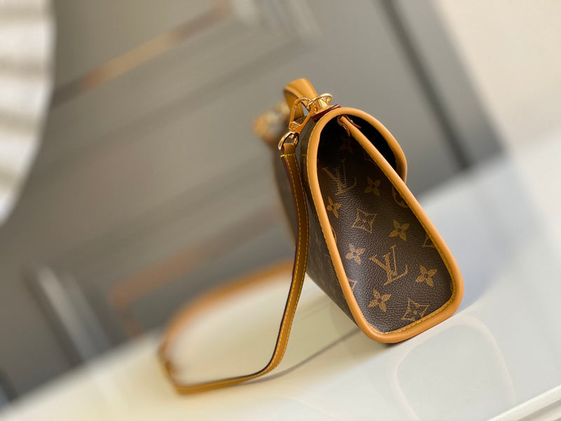I W Fashion Lu-Vi bags - 17005