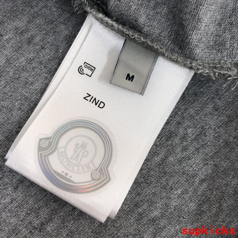 Moncler Luxury Cloth