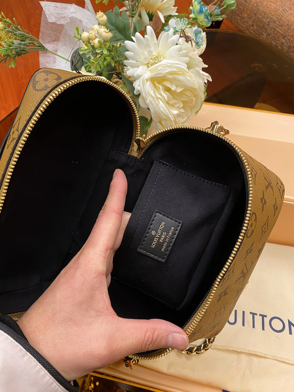 LOV2 Bags - Luxurious Bags  2670